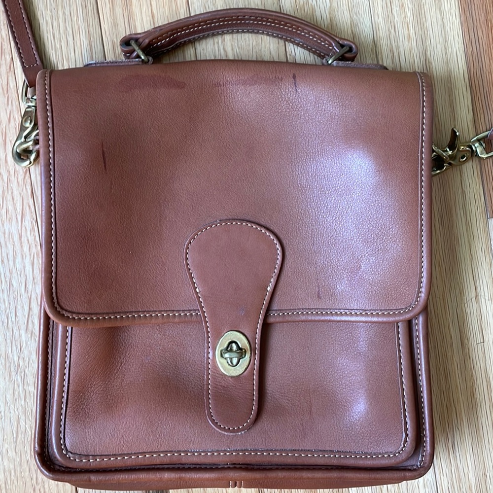 VINTAGE COACH PURSE-please see photos